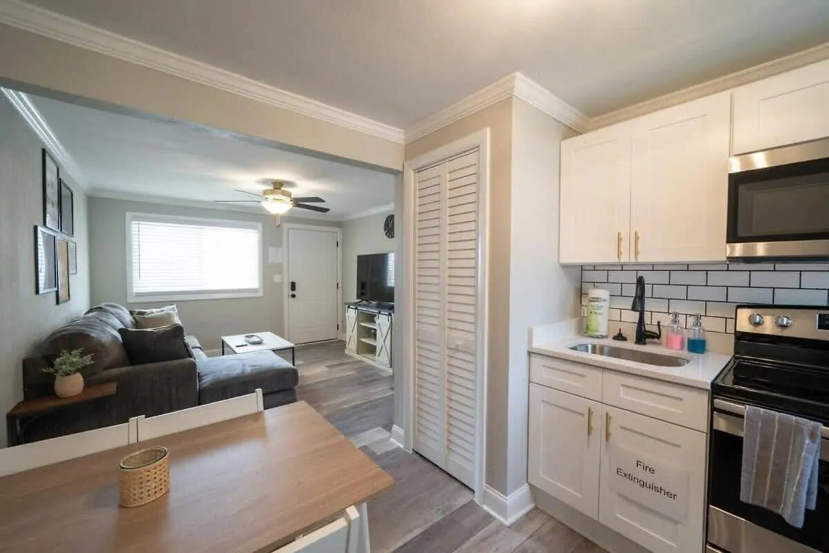 Ov Mosaic Suites - Serene North Camellia Acres Apartment